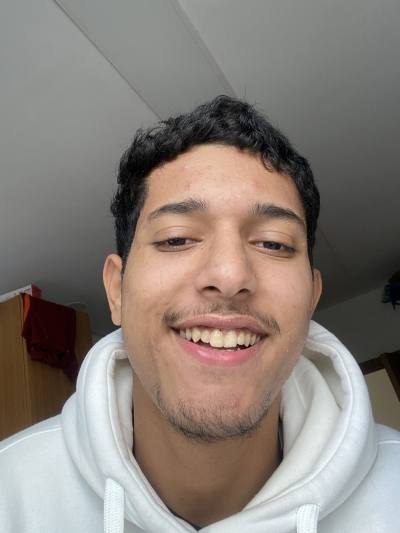 Profile photo of Nabil B. — Sale | Castizen